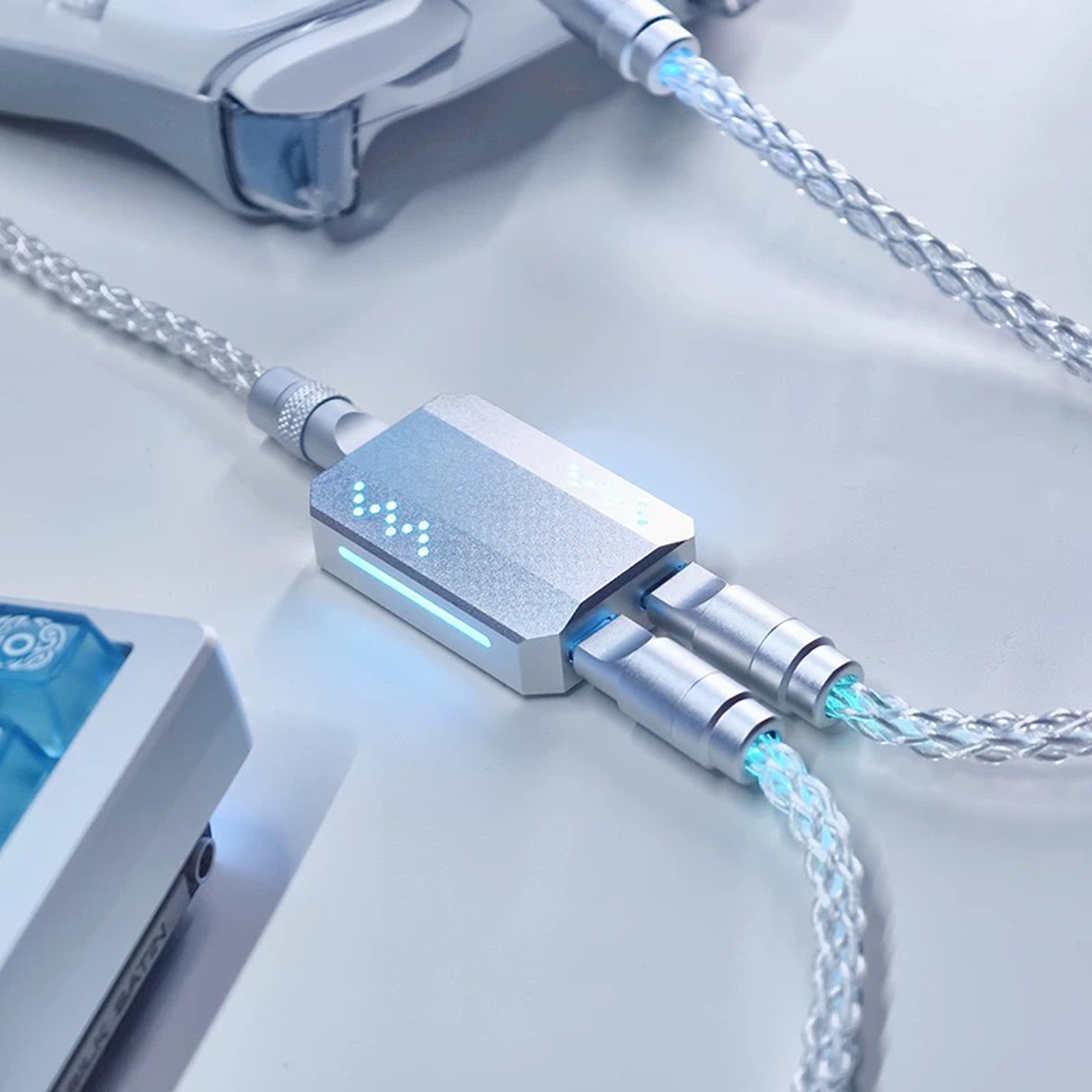 ATTACK SHARK C07 PRO 2-in-1 Type C cable, silver metallic, blue RGB, for 8K gaming keyboards.